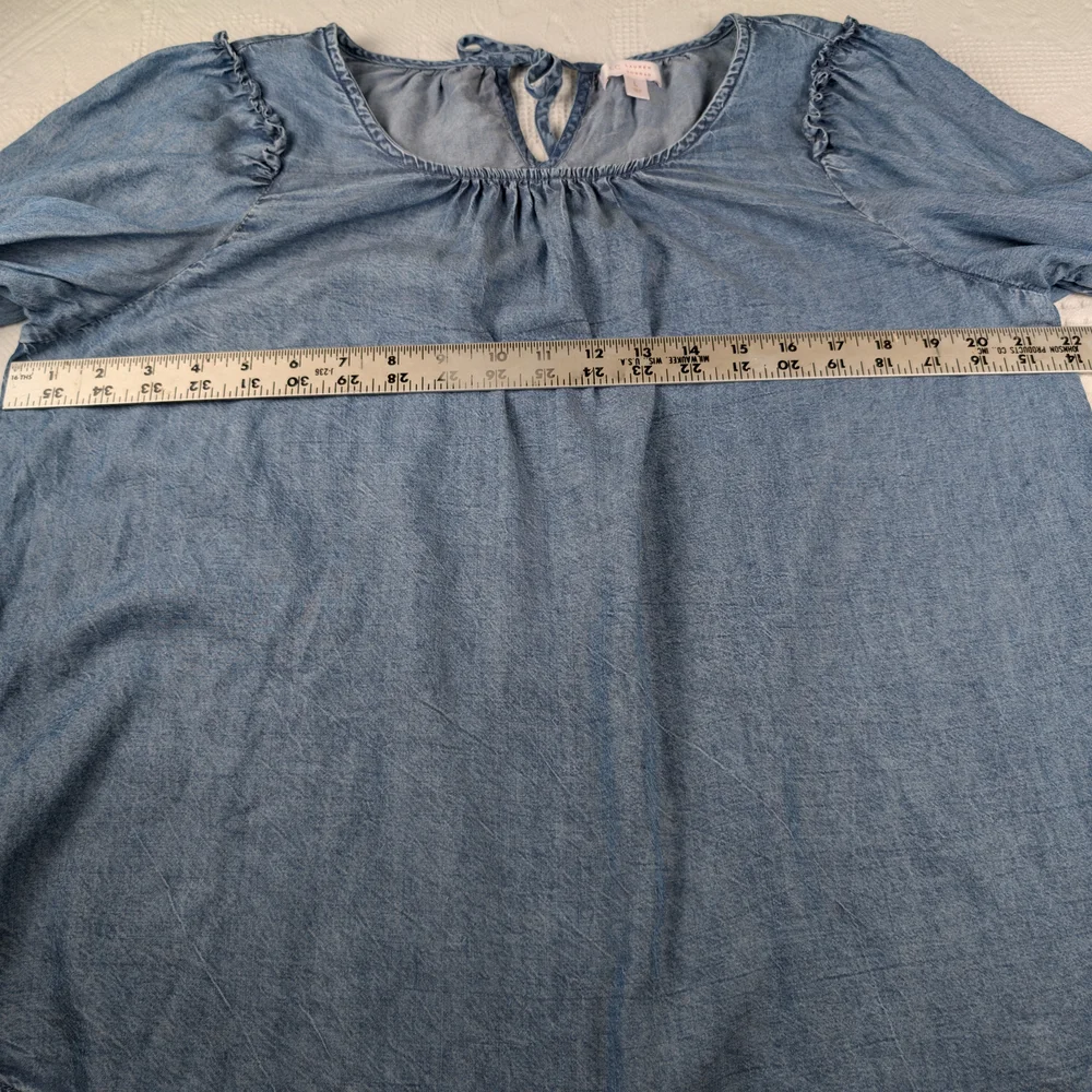 Lauren Conrad women's peasant top 100% lyocell blue chambray size Large - Picture 7 of 9